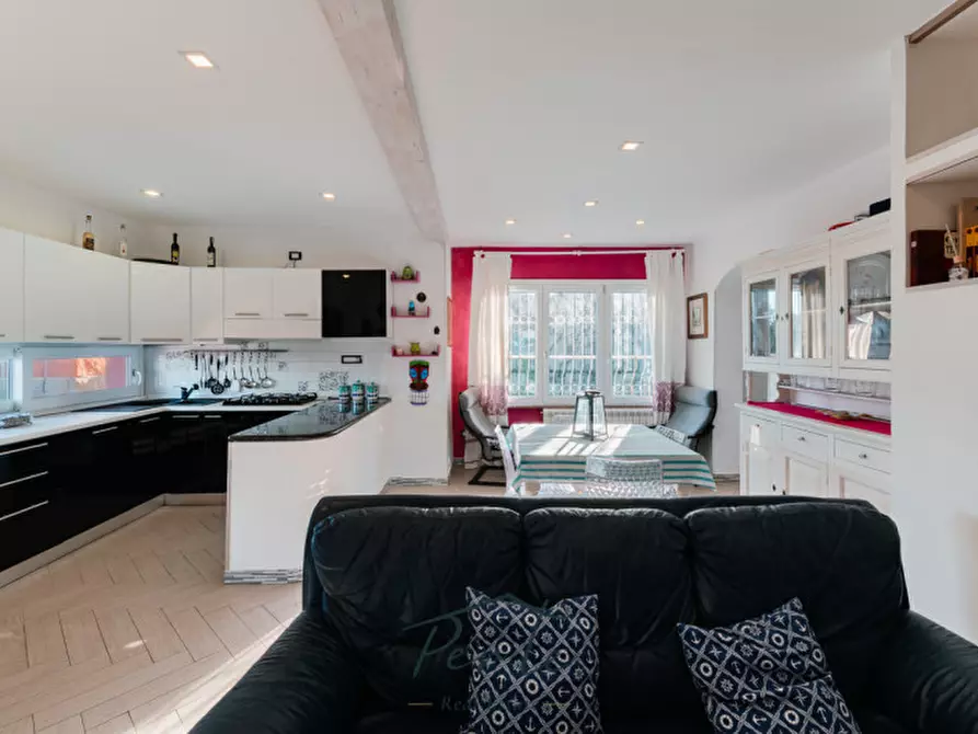 Immagine 29 di Villa in vendita  in via della torre 86 a Sassari