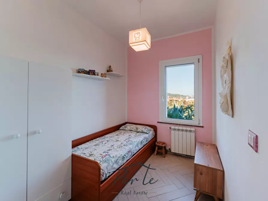 Immagine 35 di Villa in vendita  in via della torre 86 a Sassari