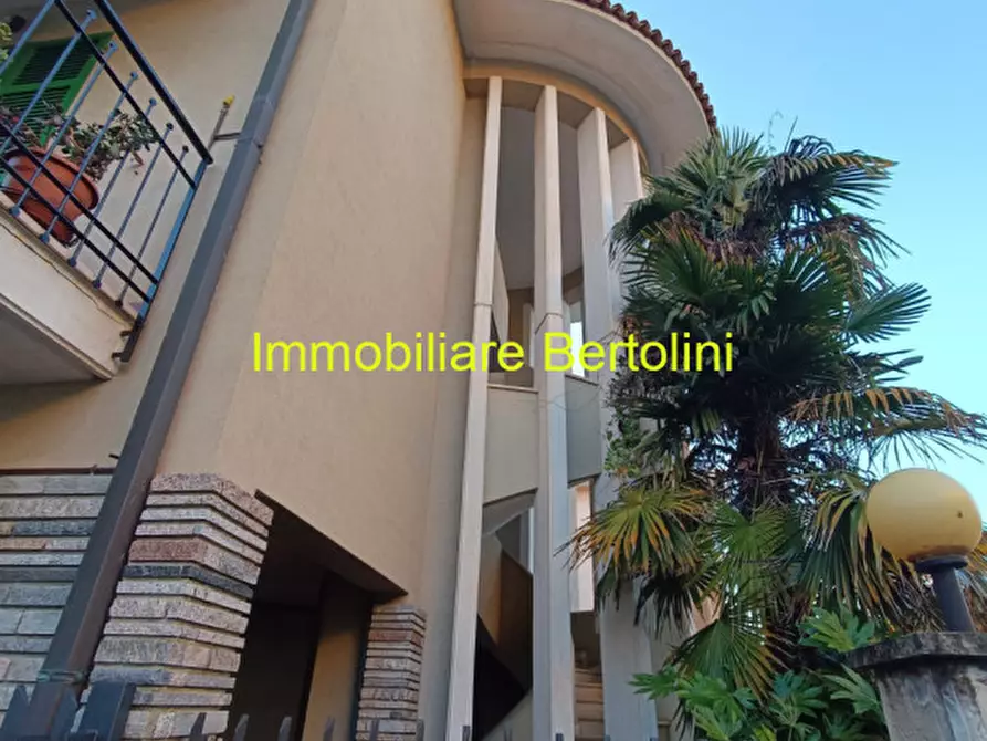 Immagine 17 di Appartamento in vendita  in via giulio cesare a Bordighera