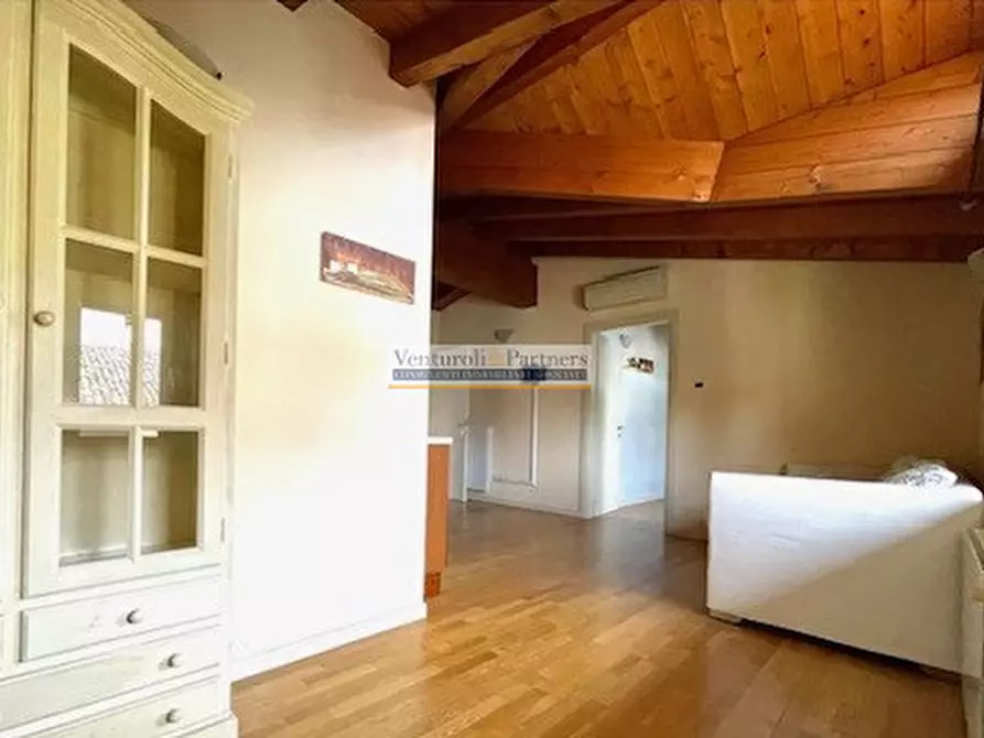 Immagine 2 di Appartamento in vendita  in via alighieri a Manerba Del Garda