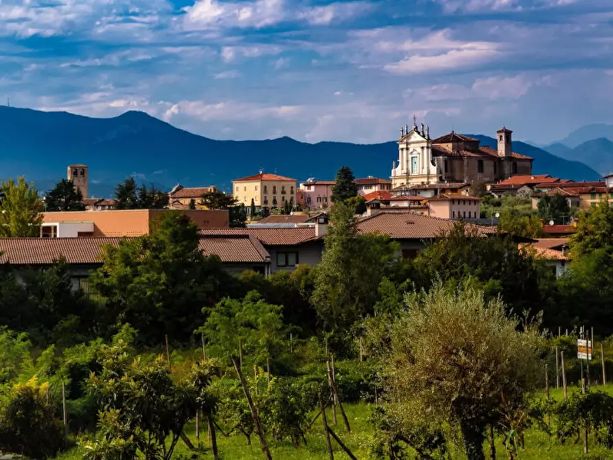 Immagine 11 di Appartamento in vendita  in via alighieri a Manerba Del Garda