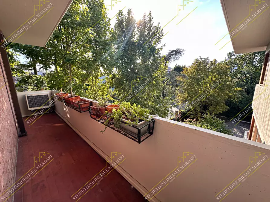 Immagine 11 di Camera in affitto  in Via Marzabotto a Modena