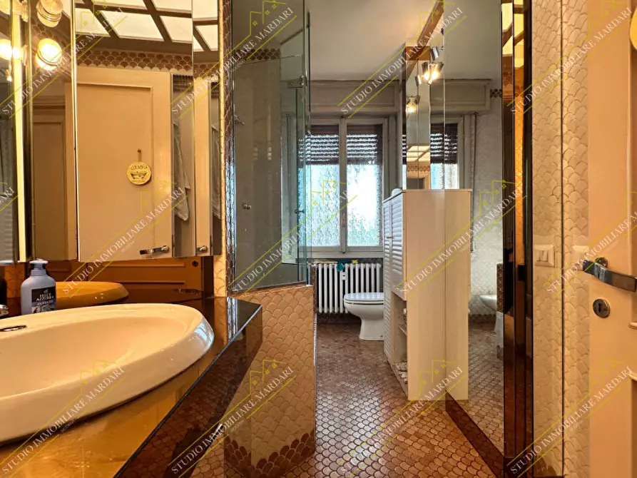 Immagine 10 di Camera in affitto  in Via Marzabotto a Modena