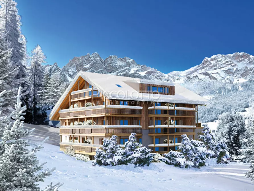 Immagine 8 di Appartamento in vendita  in località Ronco a Cortina D'ampezzo