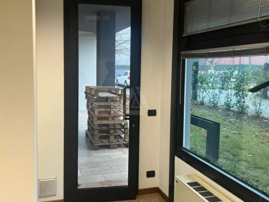 Immagine 3 di Ufficio in vendita  in Borgo Vicenza a Castelfranco Veneto