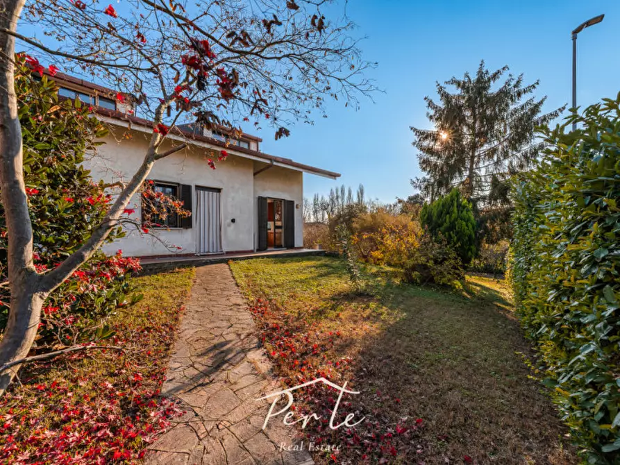 Immagine 5 di Villa in vendita  in via siena 21 a Curtatone