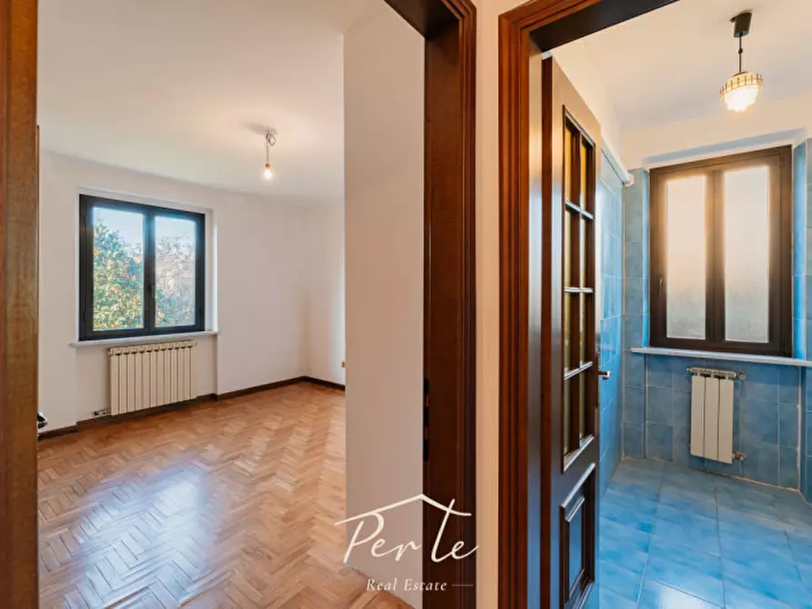 Immagine 21 di Villa in vendita  in via siena 21 a Curtatone