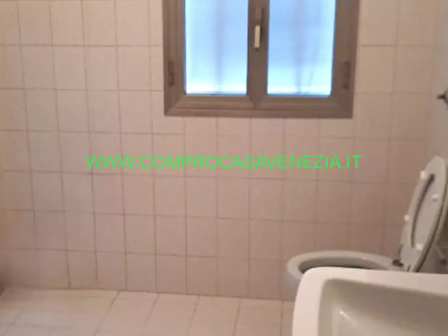 Immagine 15 di Casa indipendente in vendita  in dosson centro a Casier