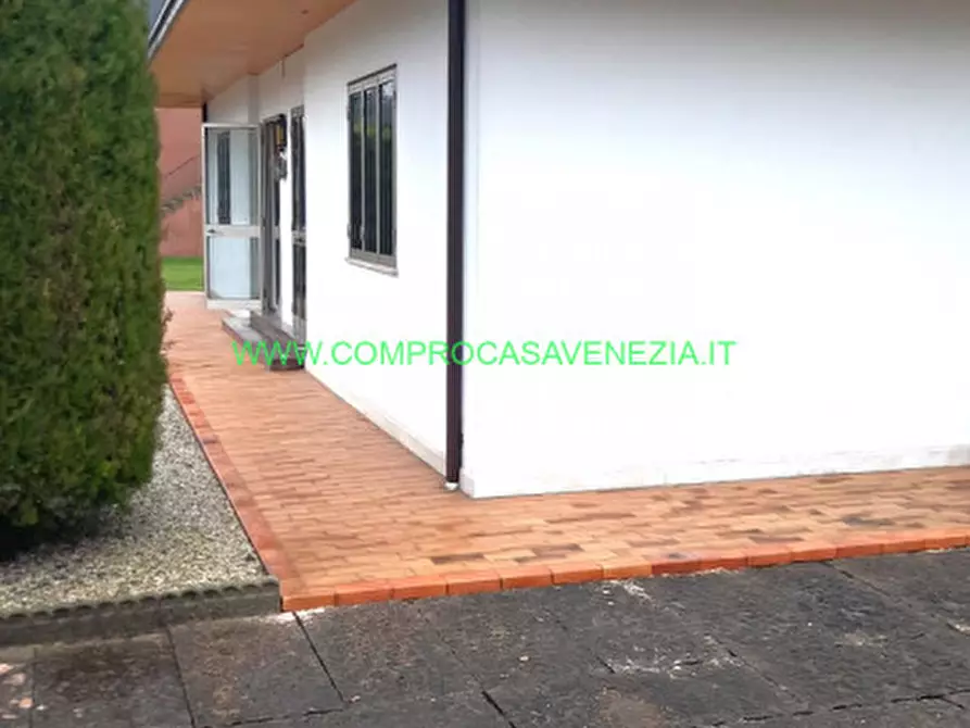 Immagine 18 di Casa indipendente in vendita  in dosson centro a Casier