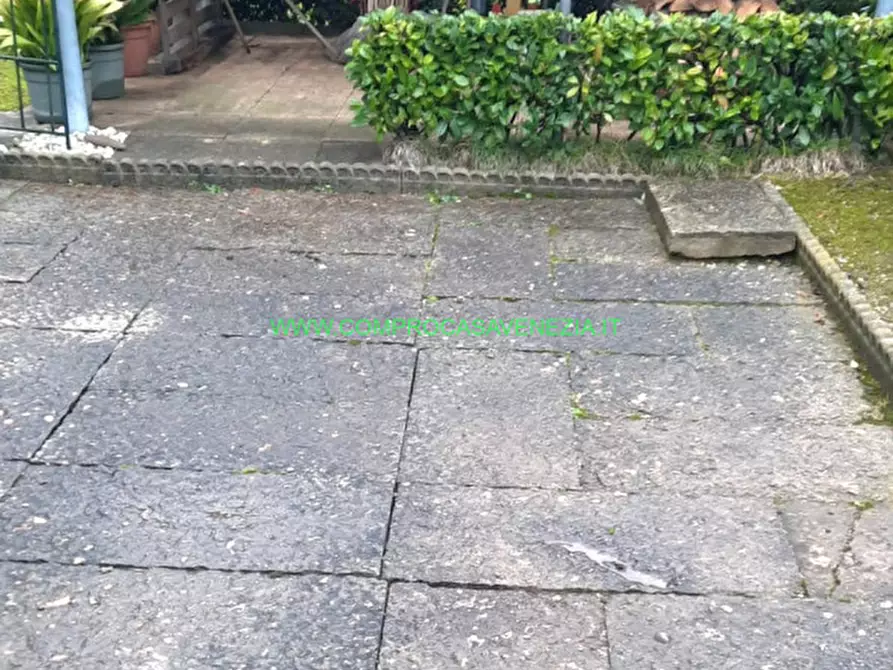 Immagine 19 di Casa indipendente in vendita  in dosson centro a Casier