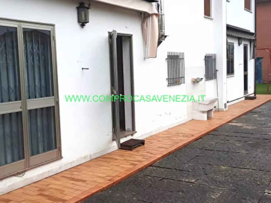 Immagine 22 di Casa indipendente in vendita  in dosson centro a Casier