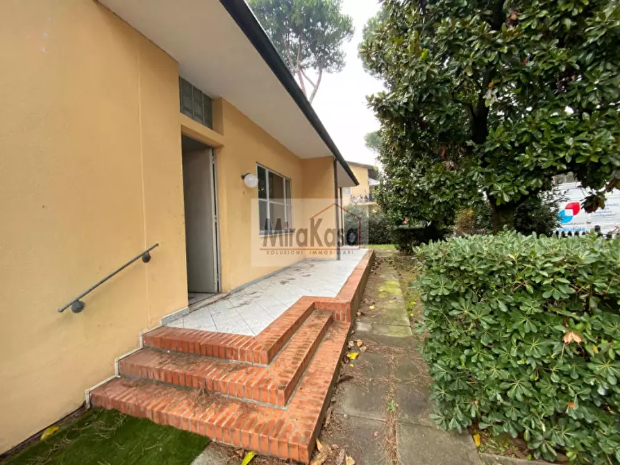 Immagine 35 di Villa in vendita  in Via Varese a Cervia