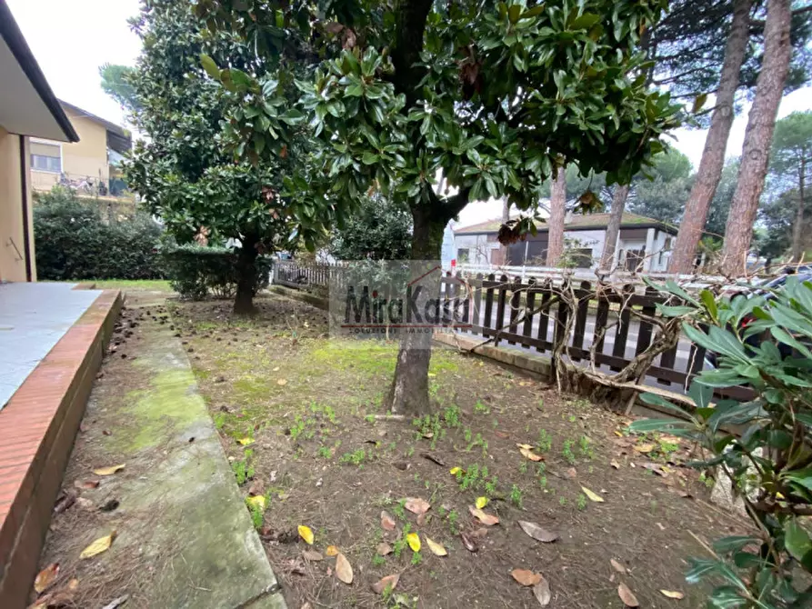 Immagine 39 di Villa in vendita  in Via Varese a Cervia