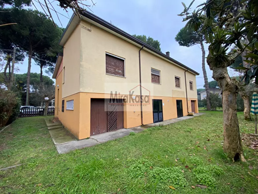 Immagine 44 di Villa in vendita  in Via Varese a Cervia