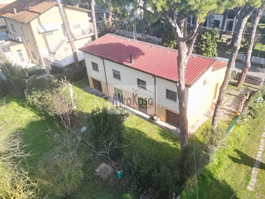Immagine 48 di Villa in vendita  in Via Varese a Cervia