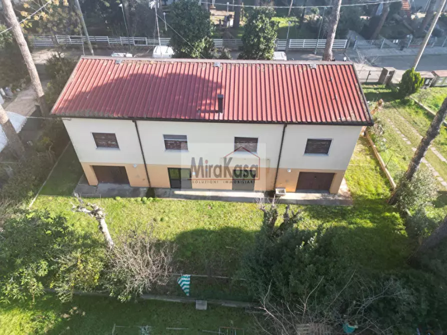 Immagine 49 di Villa in vendita  in Via Varese a Cervia