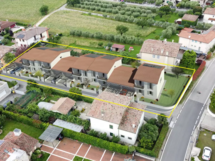 Immagine 1 di Villetta a schiera in vendita  in Romano d'Ezzelino a Romano D'ezzelino