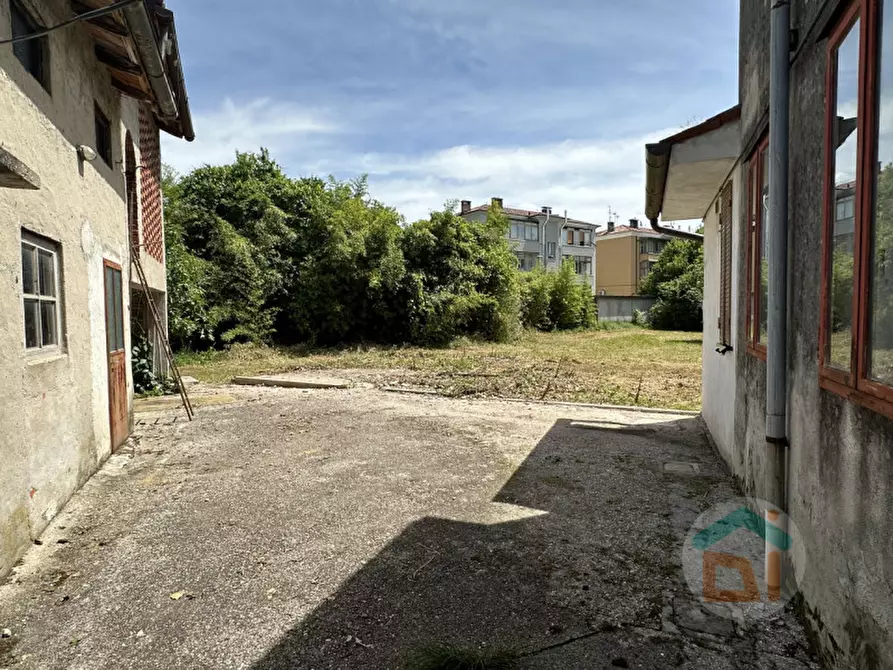Immagine 19 di Casa indipendente in vendita  in Via Dante Alighieri a Capriva Del Friuli