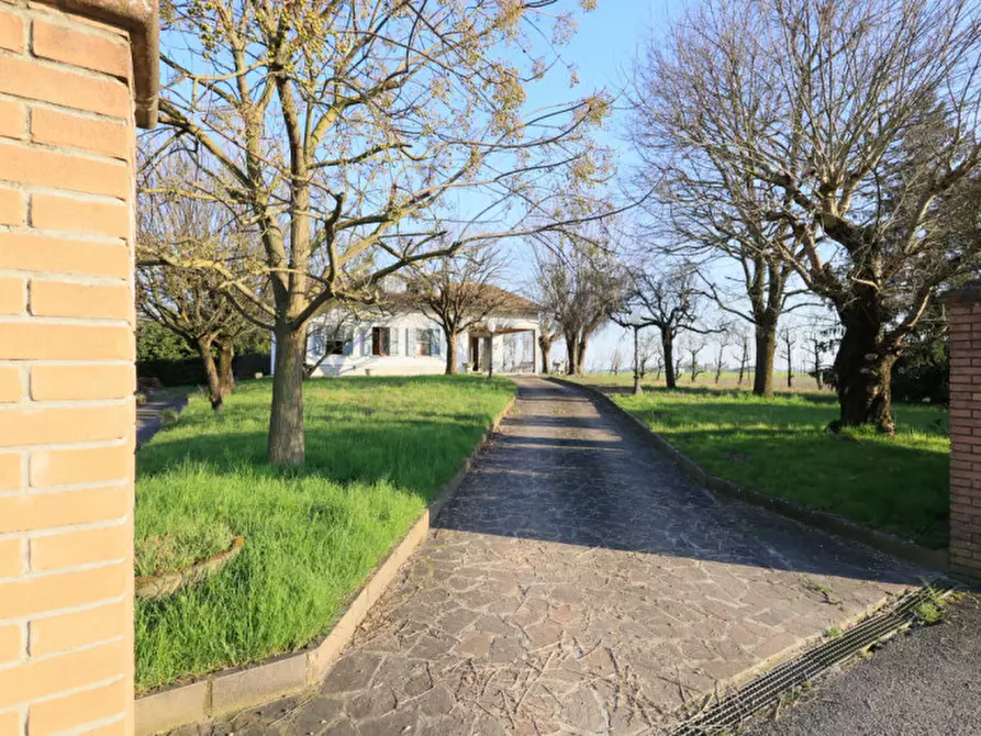 Immagine 1 di Casa bifamiliare in vendita  in via Paganini a Sissa Trecasali