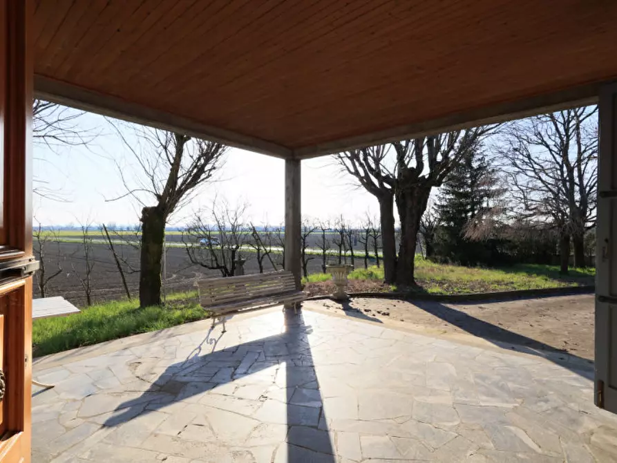 Immagine 3 di Casa bifamiliare in vendita  in via Paganini a Sissa Trecasali