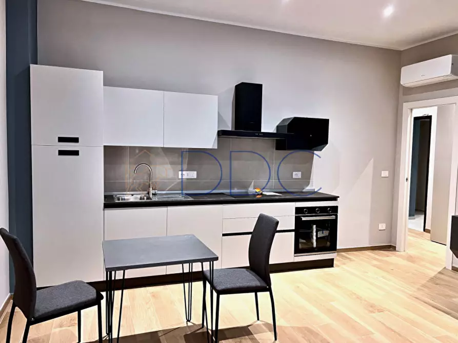 Immagine 2 di Appartamento in affitto  in corso re umberto 5 a Torino