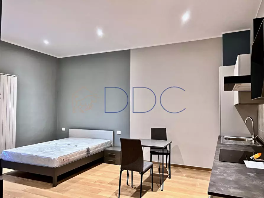 Immagine 3 di Appartamento in affitto  in corso re umberto 5 a Torino