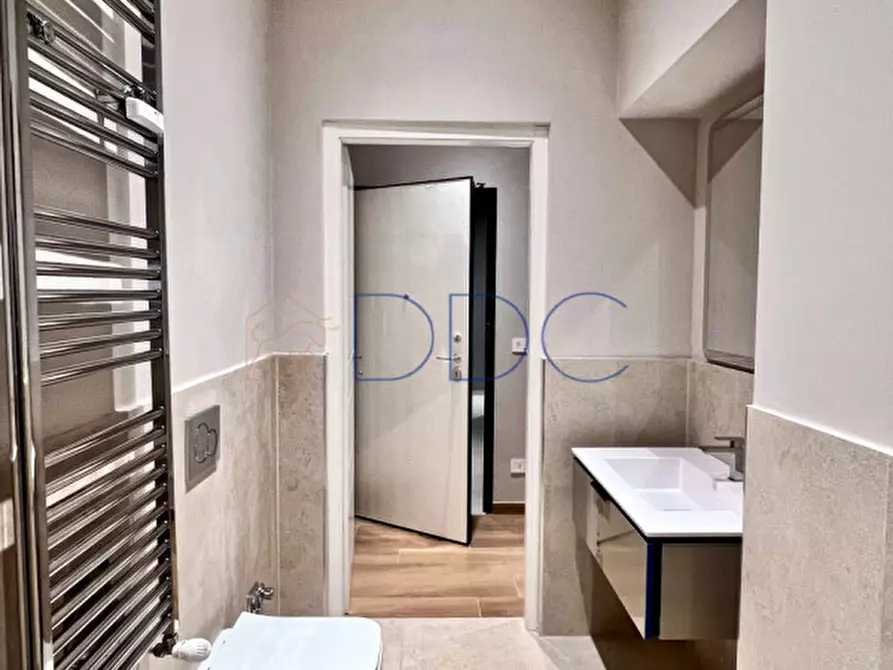 Immagine 8 di Appartamento in affitto  in corso re umberto 5 a Torino