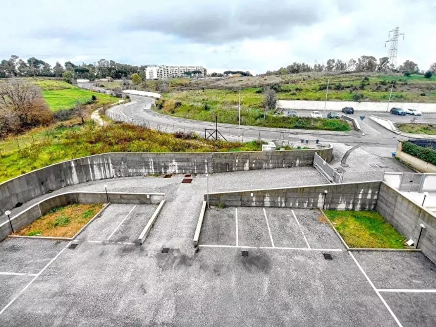 Immagine 7 di Posto auto in vendita  in Via Vittorio De Sica, N. 5-7 a Fiumicino