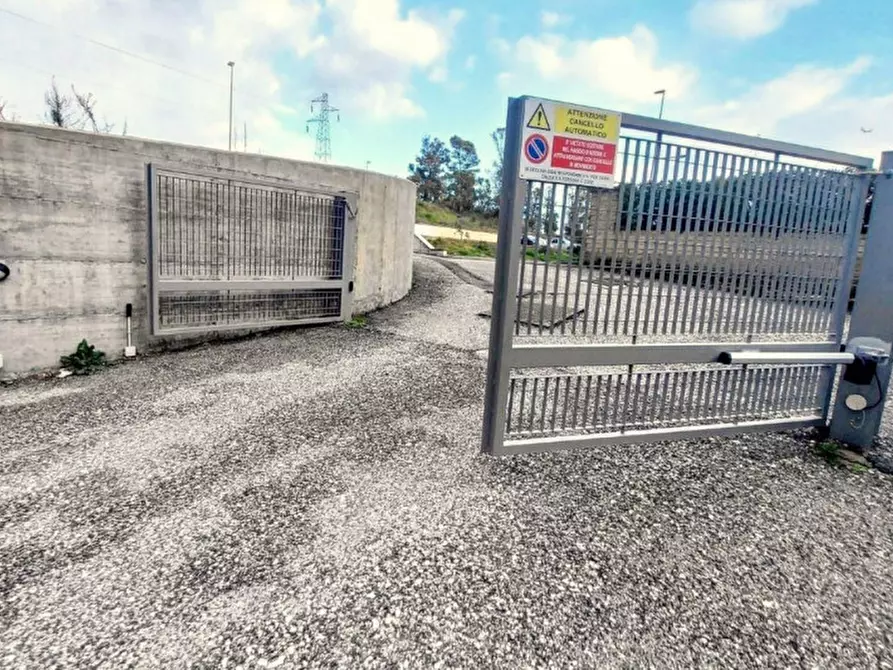 Immagine 9 di Posto auto in vendita  in Via Vittorio De Sica, N. 5-7 a Fiumicino