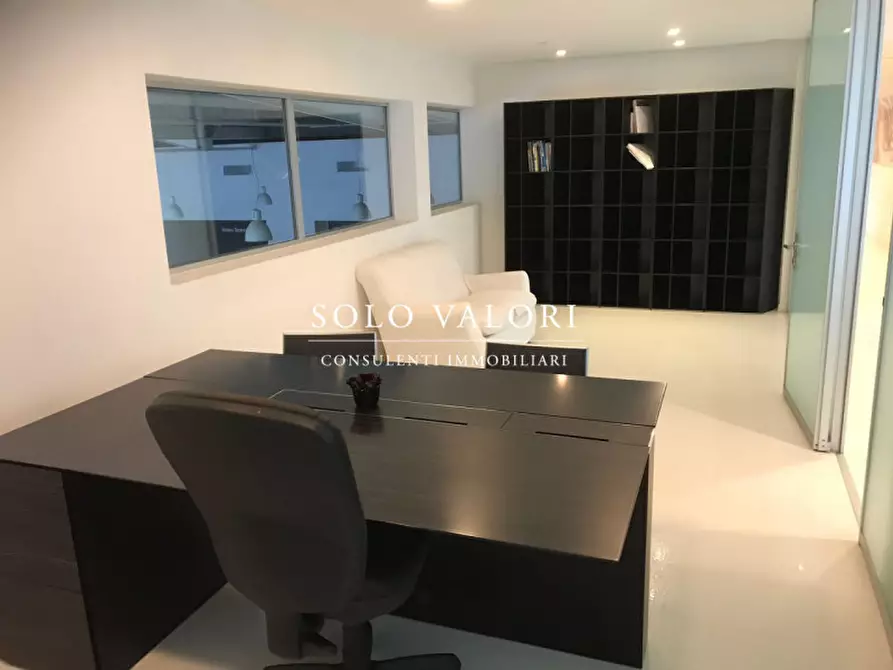 Immagine 14 di Capannone industriale in affitto  a Roncade