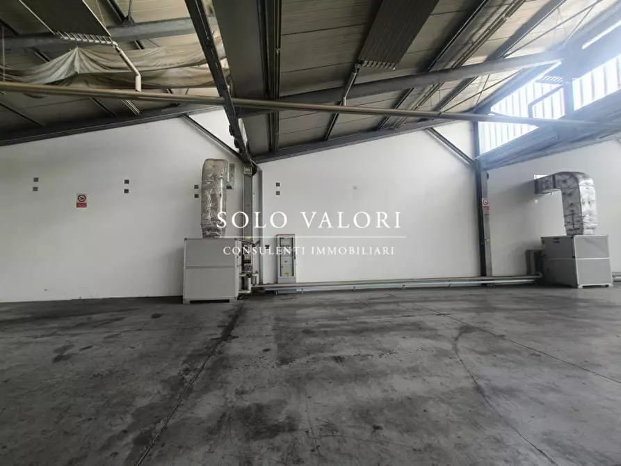 Immagine 2 di Capannone industriale in affitto  a Pordenone