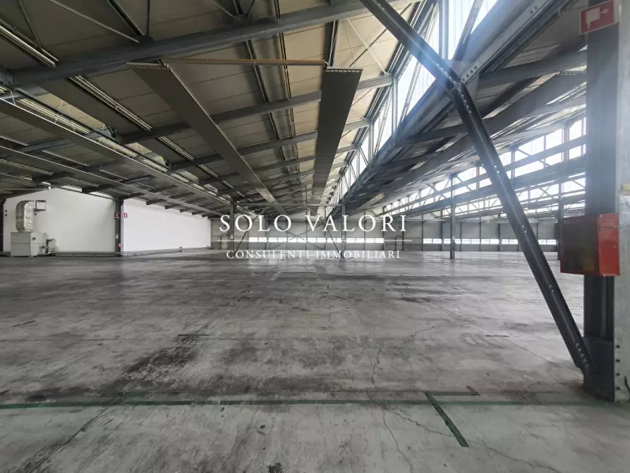 Immagine 3 di Capannone industriale in affitto  a Pordenone
