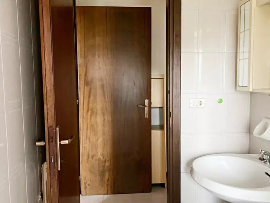 Immagine 4 di Appartamento in vendita  a Rovigo