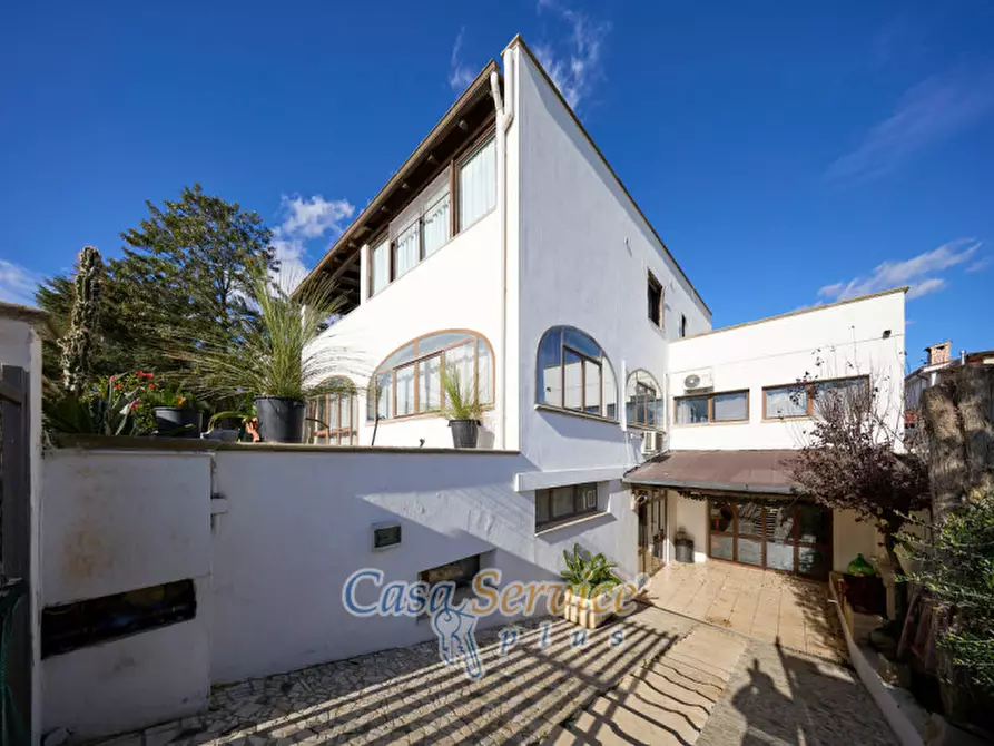 Immagine 14 di Casa indipendente in vendita  in Viale della Satureggia a Matino