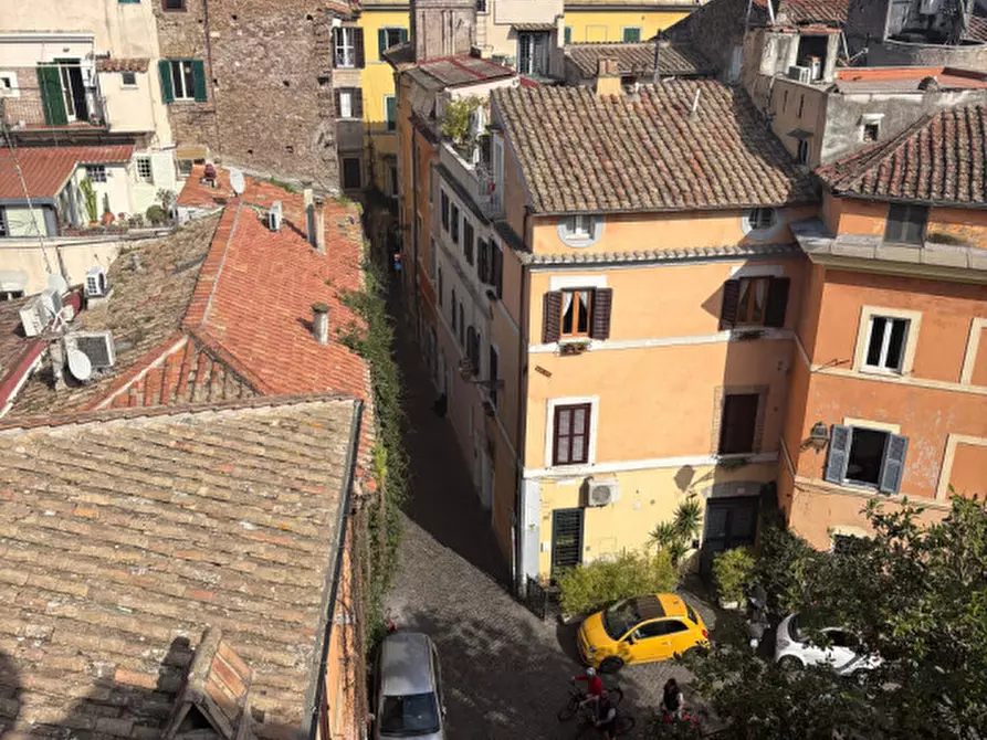 Immagine 6 di Appartamento in vendita  in piazza de' renzi a Roma