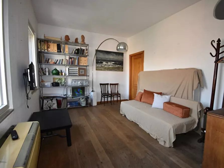 Immagine 13 di Appartamento in vendita  in piazza de' renzi a Roma