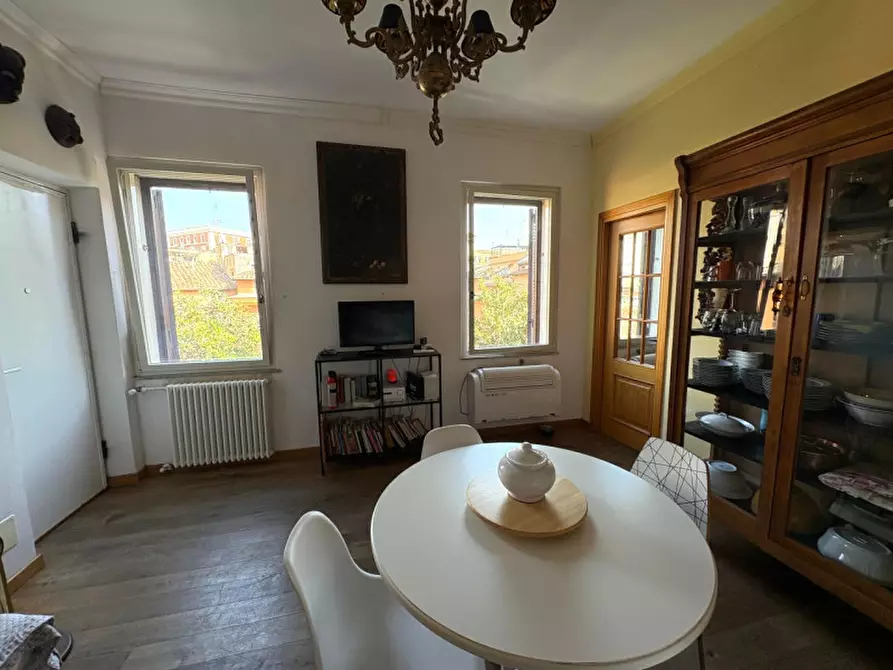Immagine 20 di Appartamento in vendita  in piazza de' renzi a Roma