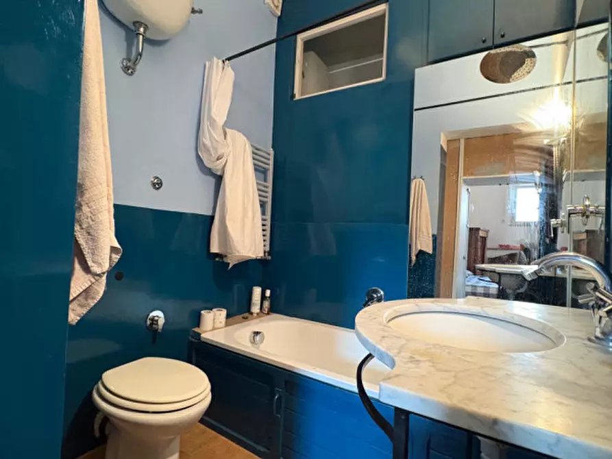 Immagine 22 di Appartamento in vendita  in piazza de' renzi a Roma