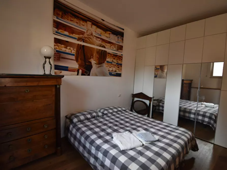 Immagine 29 di Appartamento in vendita  in piazza de' renzi a Roma