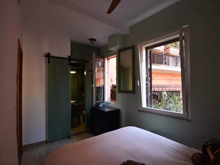 Immagine 33 di Appartamento in vendita  in piazza de' renzi a Roma