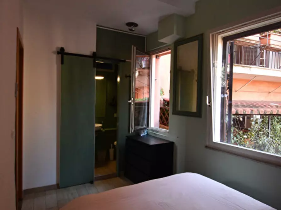 Immagine 34 di Appartamento in vendita  in piazza de' renzi a Roma