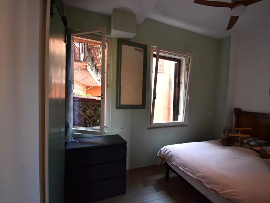 Immagine 35 di Appartamento in vendita  in piazza de' renzi a Roma