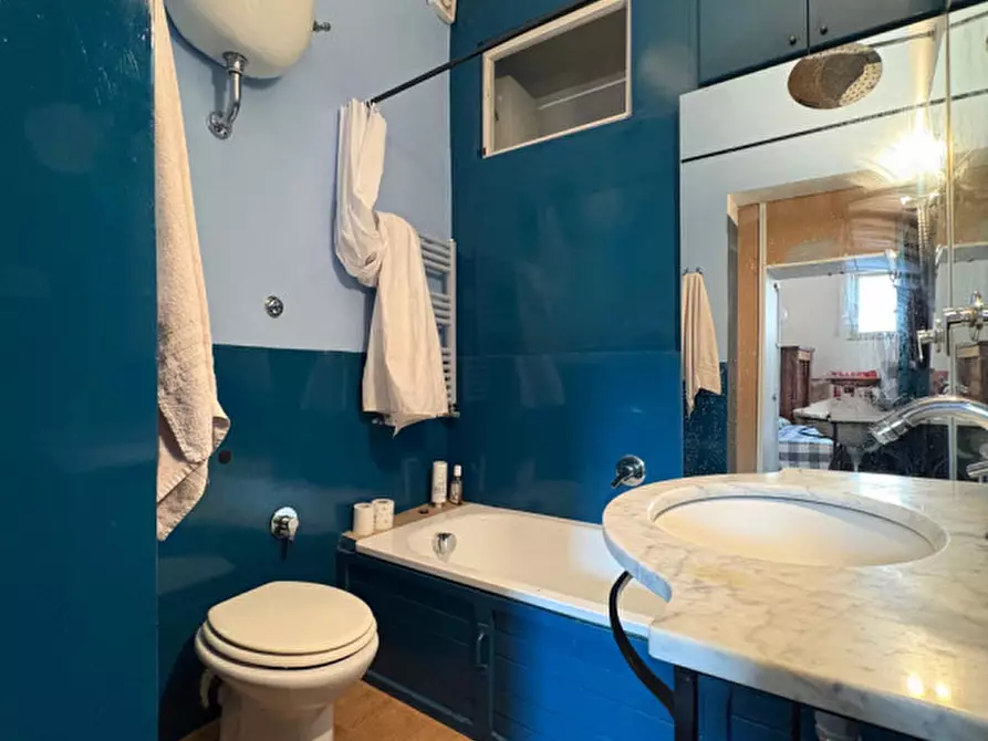 Immagine 37 di Appartamento in vendita  in piazza de' renzi a Roma