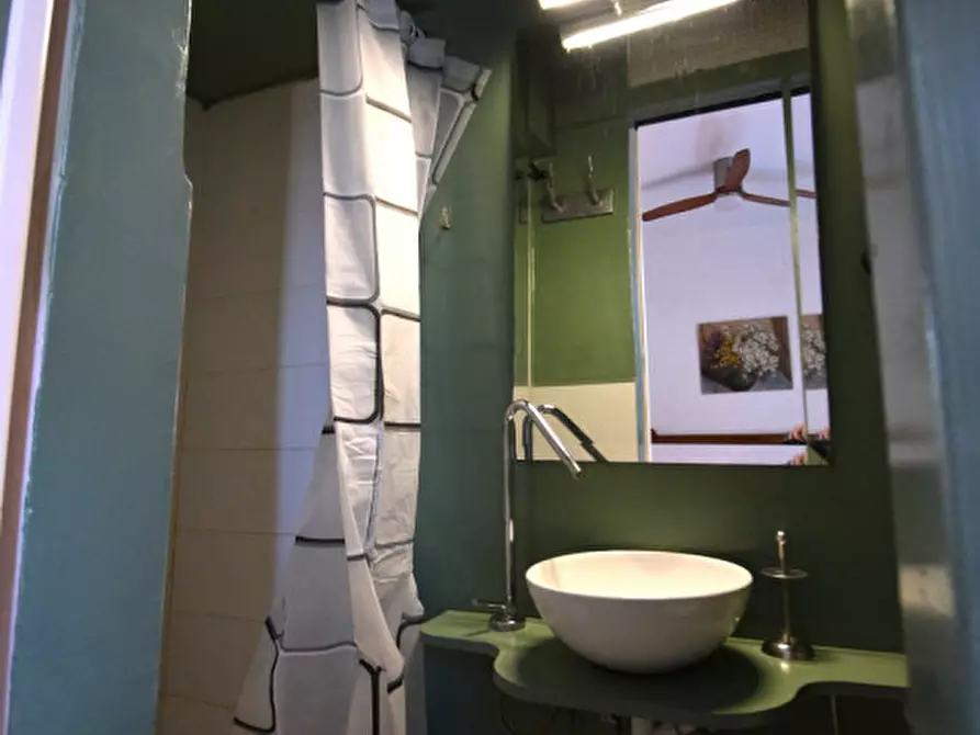 Immagine 39 di Appartamento in vendita  in piazza de' renzi a Roma