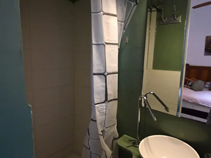 Immagine 40 di Appartamento in vendita  in piazza de' renzi a Roma