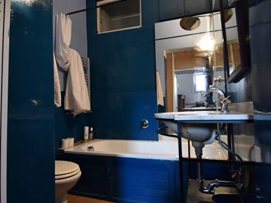 Immagine 43 di Appartamento in vendita  in piazza de' renzi a Roma