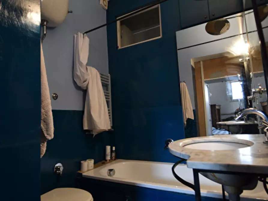 Immagine 44 di Appartamento in vendita  in piazza de' renzi a Roma