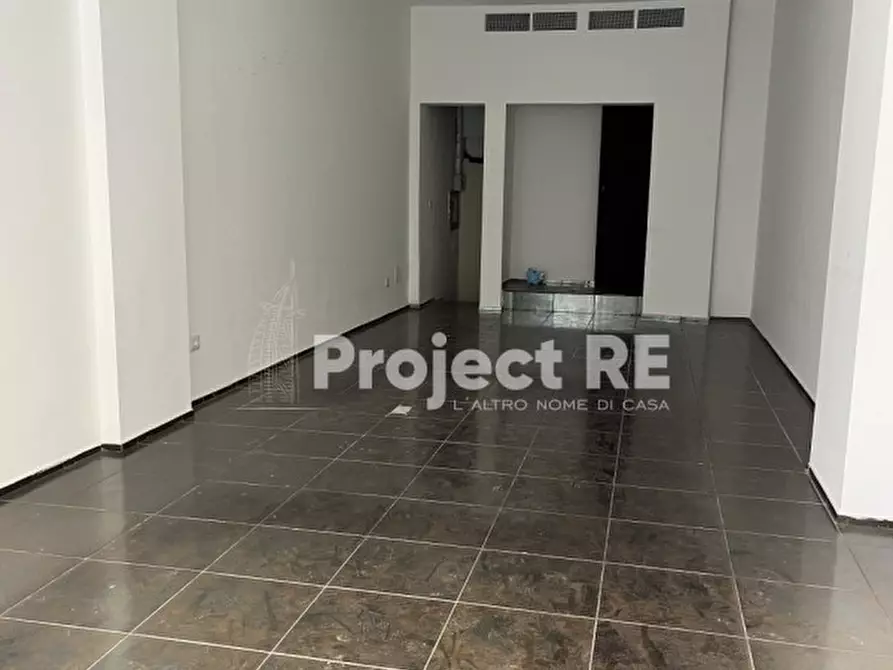 Immagine 6 di Negozio in affitto  a Reggio Di Calabria