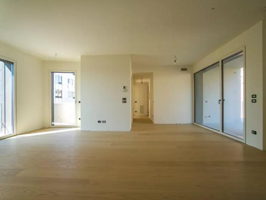 Immagine 1 di Appartamento in vendita  a Verona