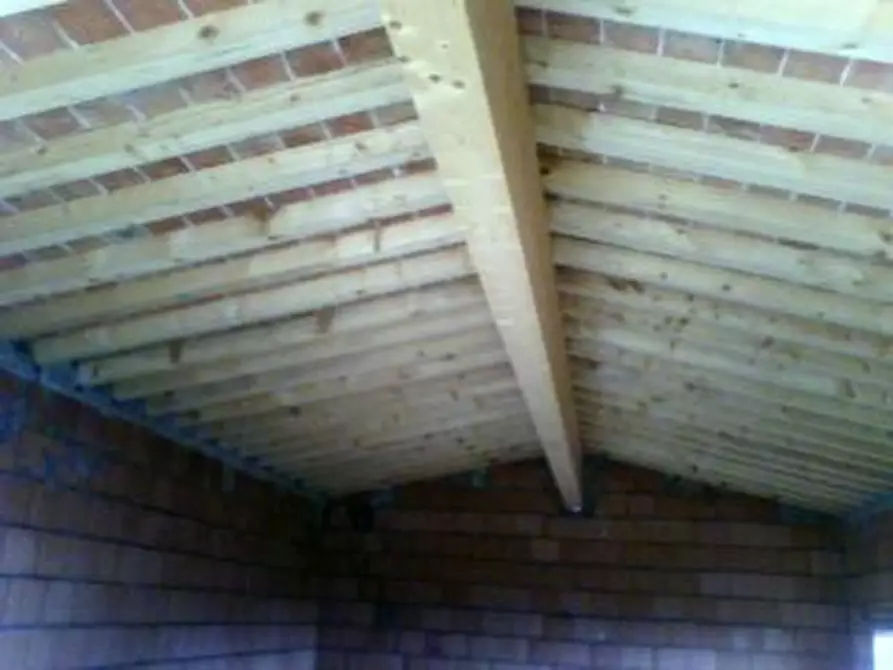 Immagine 3 di Magazzino in vendita  a Sinalunga